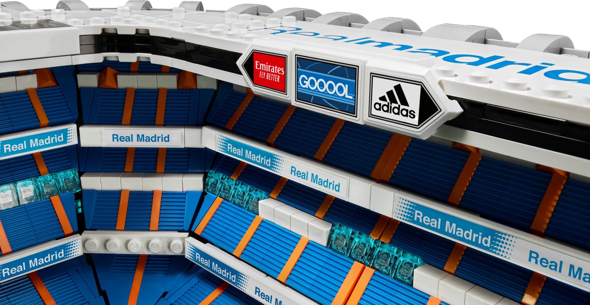 LEGO Icons 10299 Stadio del Real Madrid – Santiago Bernabéu, Set da  Collezione per Adulti, Campo da
