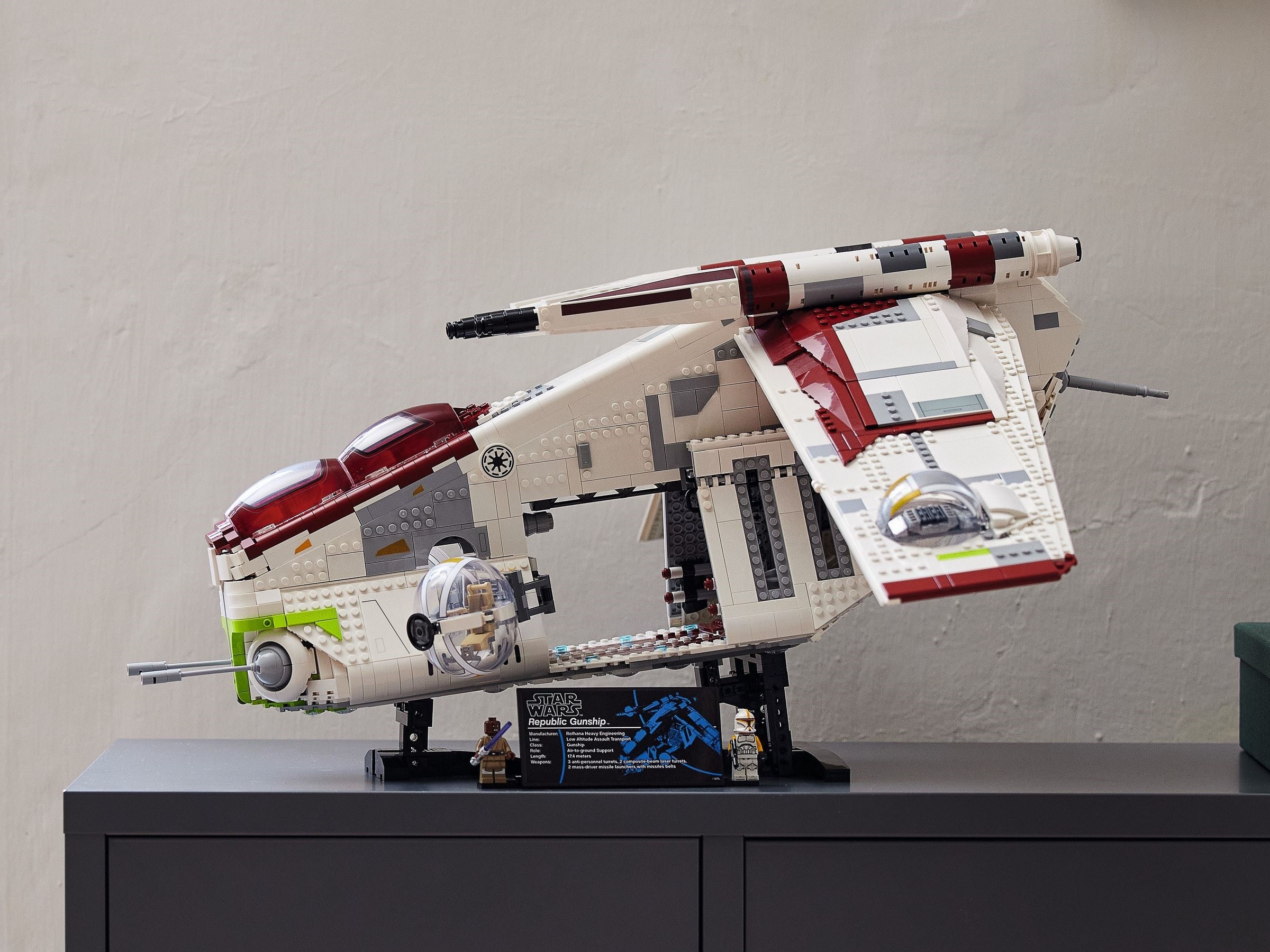 Lego releases massive 'Star Wars' UCS Republic Gunship with 3,292
