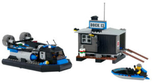 LEGO® Luftkissenboot mit Dock