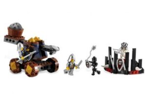 LEGO® Knight’s Catapult Defense